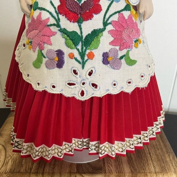 Vintage Handmade Diszaba Porcelain Doll Ethnic Hungary Embroidered Apron Blue - Picture 4 of 8